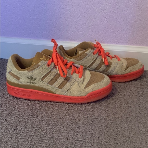 Rare The Grinch Adidas shoes! - Picture 2 of 7